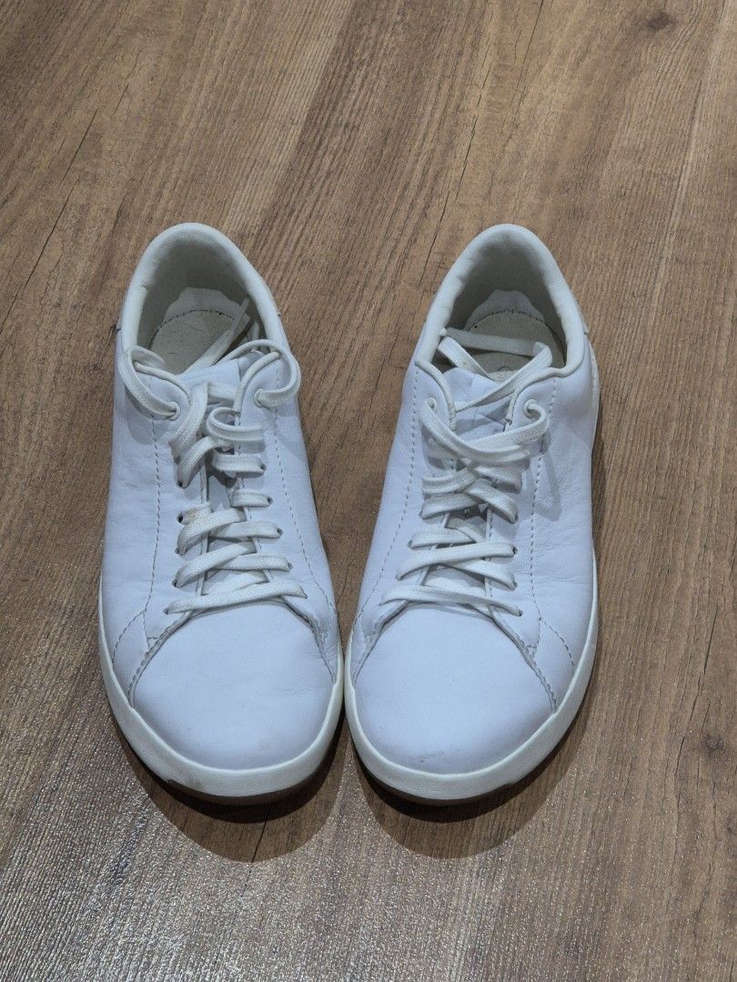 Coke Haan white sneakers Men s Fashion Footwear Sneakers on Carousell