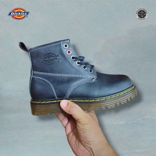 DICKIES 6-EYE LEATHER BOOTS
GOOD AS NEW
SIZE US•6
NO ISSUE 
WILL SHIP IN A BOX 
2,500+SF