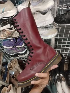 Dr. Martens red High cut boots