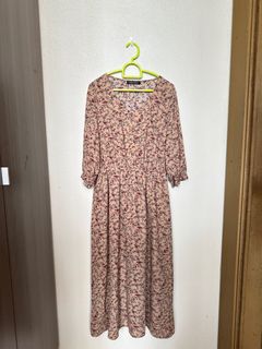 (Category: ) located in . Submitted by thriftbytiya (Listing ID 1302925115, Image 1). Description: .