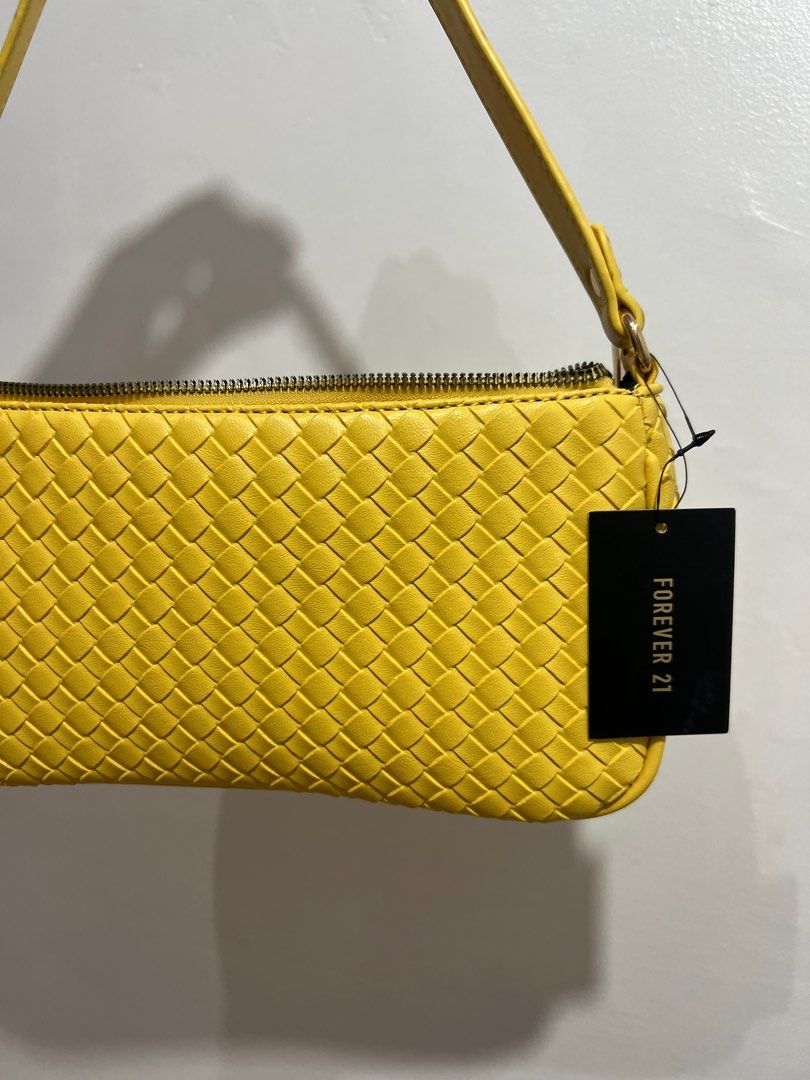 Forever 21 Shoulder Bag (Category: Shoulder Bags) located in Manila. Submitted by blakeco (Listing ID 1303062144, Image 2). Description: Forever 21 Yellow Shoulder Bag - Brand New - PHP 450 - Can do meetups & shipping.