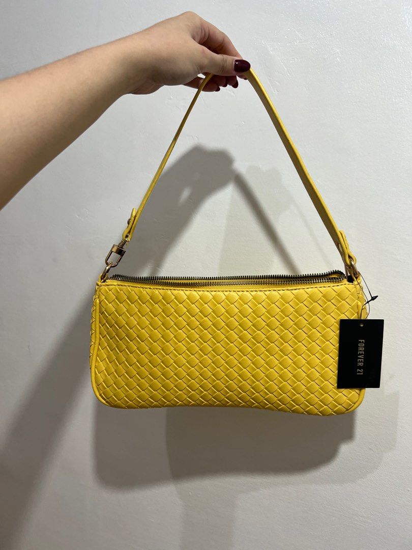 Forever 21 Shoulder Bag (Category: Shoulder Bags) located in Manila. Submitted by blakeco (Listing ID 1303062144, Image 1). Description: Forever 21 Yellow Shoulder Bag - Brand New - PHP 450 - Can do meetups & shipping.
