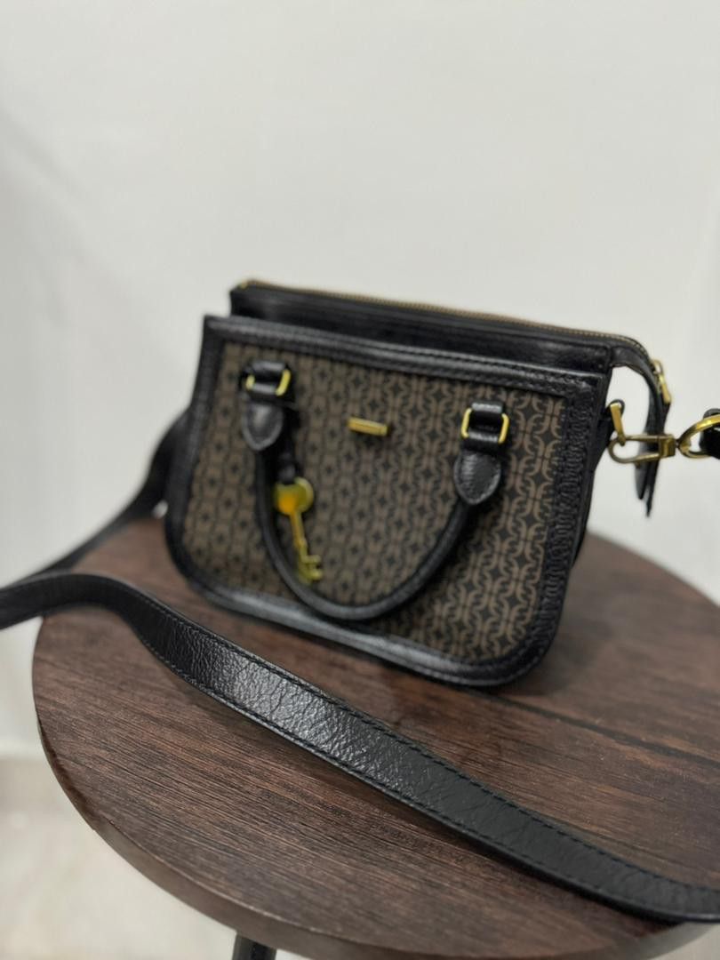 Fossil Original Sling Bag Women s Fashion Bags Wallets Cross body Bags on Carousell