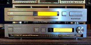 FS: Package Onkyo Liverpool Series Compact Disk Player C-100  and Tuner  Integrated Amp R200  at 110v Made In Japan (Not Sansui, Marantz and Pioneer)