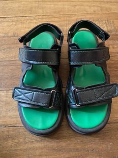GREEN platform sandals