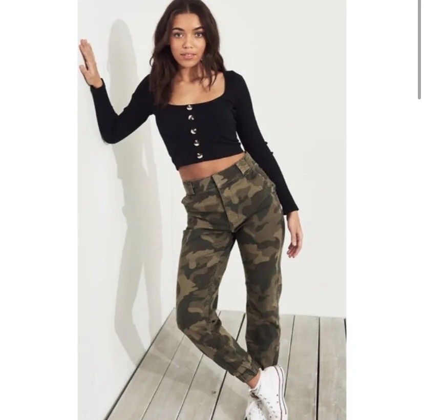 Hollister ultra high rise jogger discount
