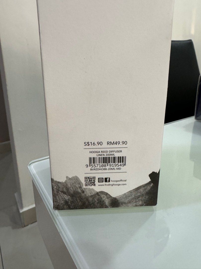 Hooga Reed Diffuser (Category: Home Fragrance) located in Kuala Lumpur. Submitted by sandramcd (Listing ID 1302961780, Image 3). Description: Hooga Reed Diffuser (Fragrance Linen) Ori price rm49.90 Delivery or meet COD at klcc/ Puchong/ sri petaling/ OUG.