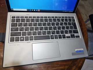 Hp Elite 1013 X2 laptop and tablet in 1 core i5 8th gen