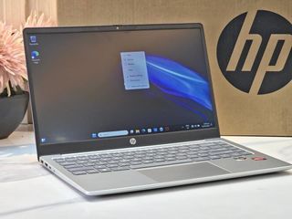 HP Laptop 14 em0105AU AMD Ryzen 5 7520U 8GB RAM 256GB SSD 14 inch IPS Display FHD 1080P AMD Radeon Graphics  💻2ndhand, Pristine condion with Box