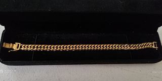 Japan Gold 8 cut bracelet for Sale