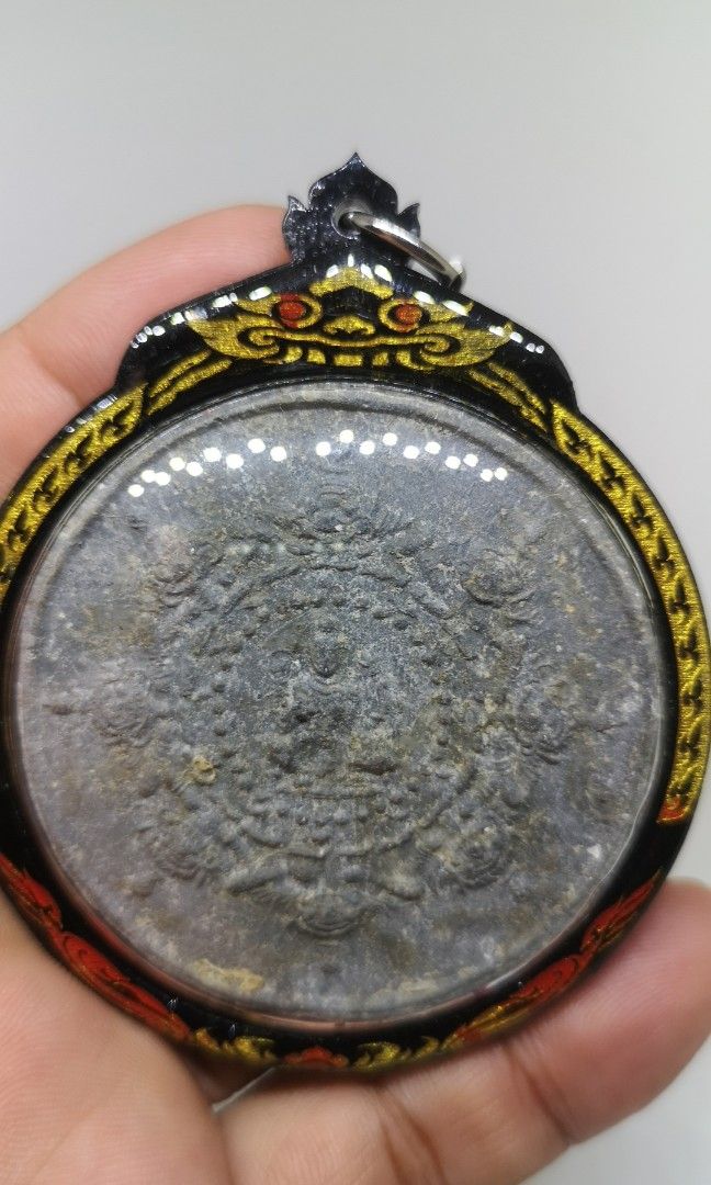 Jatukam 2530 (Category: Religious Items) located in Singapore. Submitted by chrisamulet (Listing ID 1303030674, Image 1). Description: Old amulet.