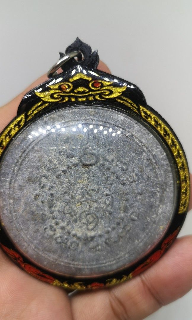 Jatukam 2530 (Category: Religious Items) located in Singapore. Submitted by chrisamulet (Listing ID 1303030674, Image 2). Description: Old amulet.