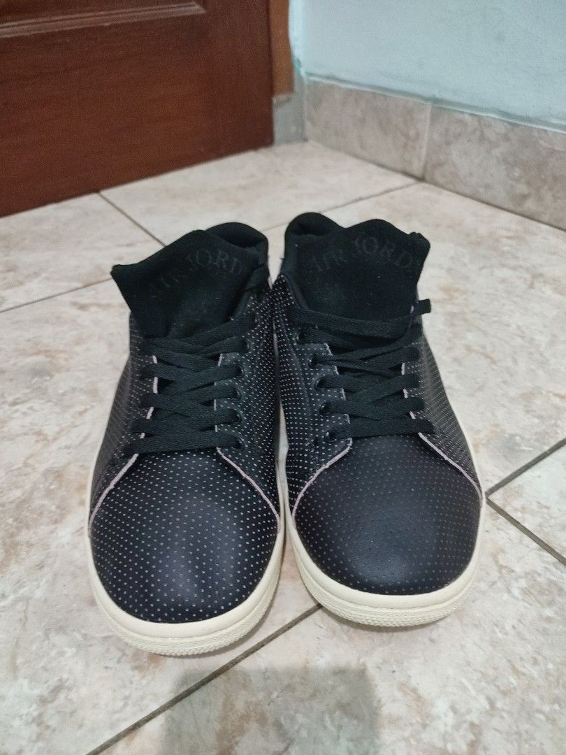 NIKE AIR JORDAN 1 LOW CENTRE COURT BLACK Fesyen Wanita Sepatu di