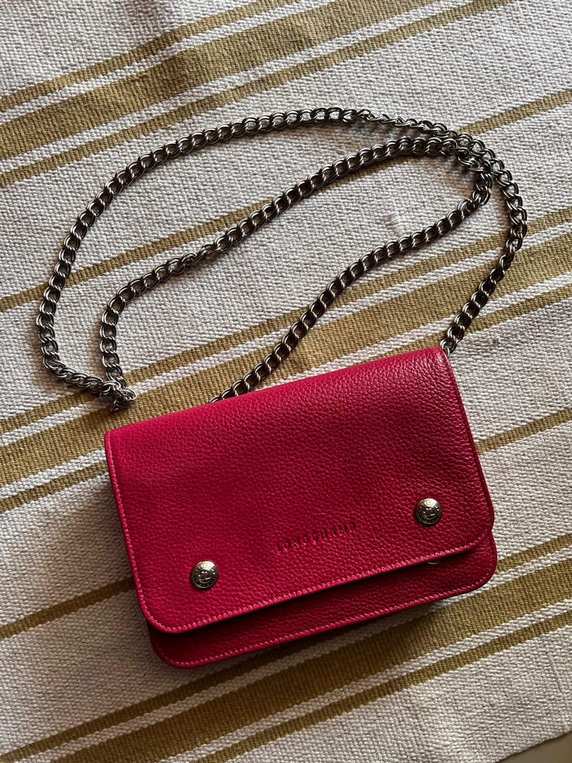 Longchamp wallet on chain Women s Fashion Bags Wallets Cross body Bags on Carousell