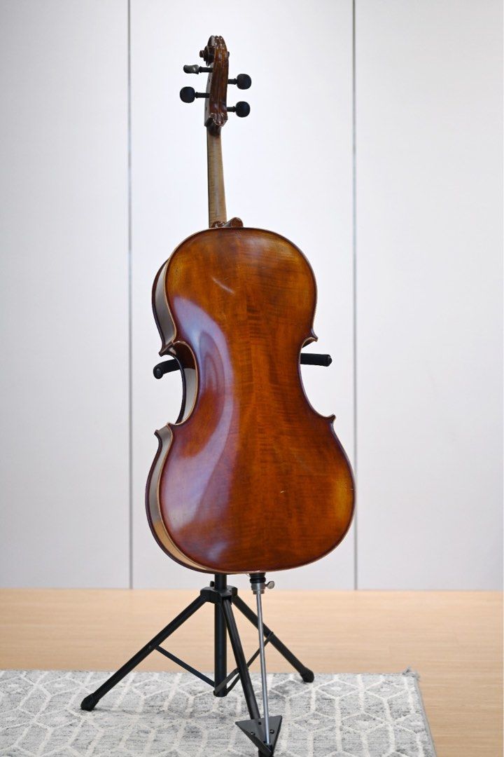 4/4 Cello Lothar Semmlinger Intermediate/advanced. Free case, Hobbies