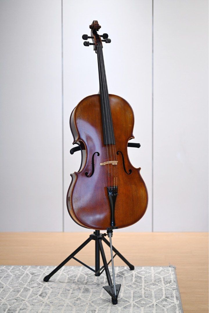 4/4 Cello Lothar Semmlinger Intermediate/advanced. Free case, Hobbies