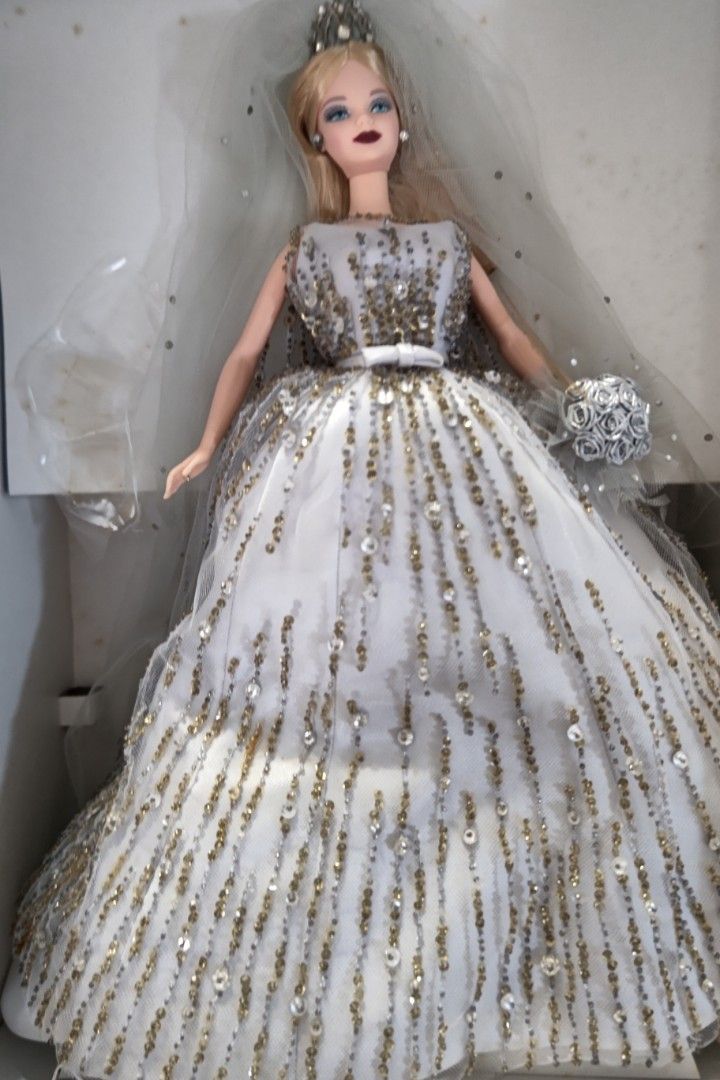 Millennium 2000 Barbie (Dress with Swarovski)(Limited 10000)(With
