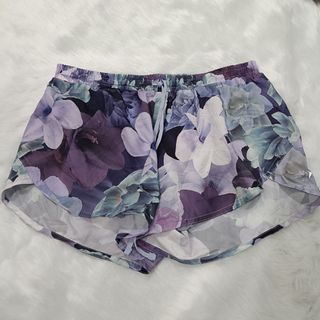 (Category: ) located in . Submitted by us_premiumclothes (Listing ID 1302937874, Image 1). Description: .