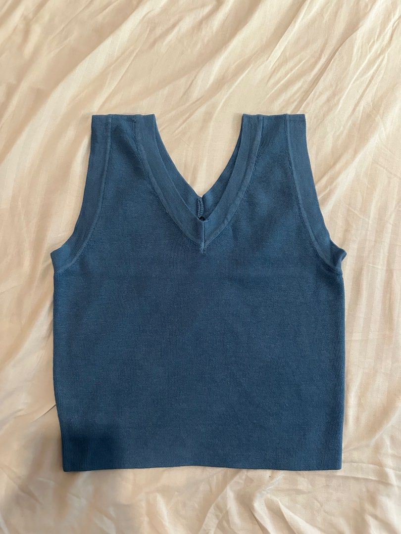 One-K Top from Thailand (Category: Sleeveless) located in Dumaguete. Submitted by lorrainepadilla (Listing ID 1303031514, Image 2). Description: ‼️ FOR SALE TOPS ‼️ All are brandnew from Thailand. Message me for more details. Thank you. .