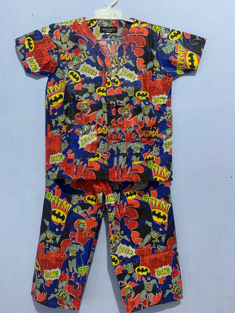 piyama batman merah