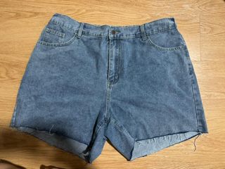 (Category: ) located in . Submitted by bebesstash (Listing ID 1303041667, Image 1). Description: .