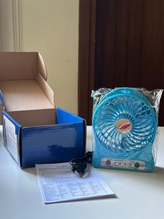 Portable Electric Fan (Light Blue)