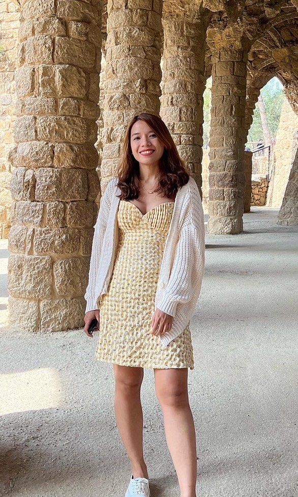 Puff sleeve yellow dress (Category: Dresses) located in Makati City. Submitted by getinstyle (Listing ID 1302938806, Image 1). Description: Only used once Orig price: 550.