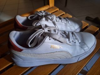 PUMA Unisex Serve Pro Lite Sneakers (White / Red)