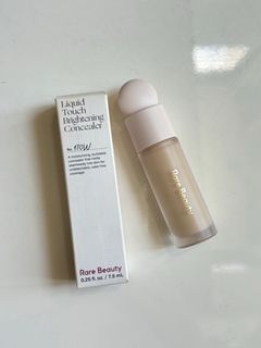 Rare Beauty Liquid Touch Brightening Concealer (170W) Full size
