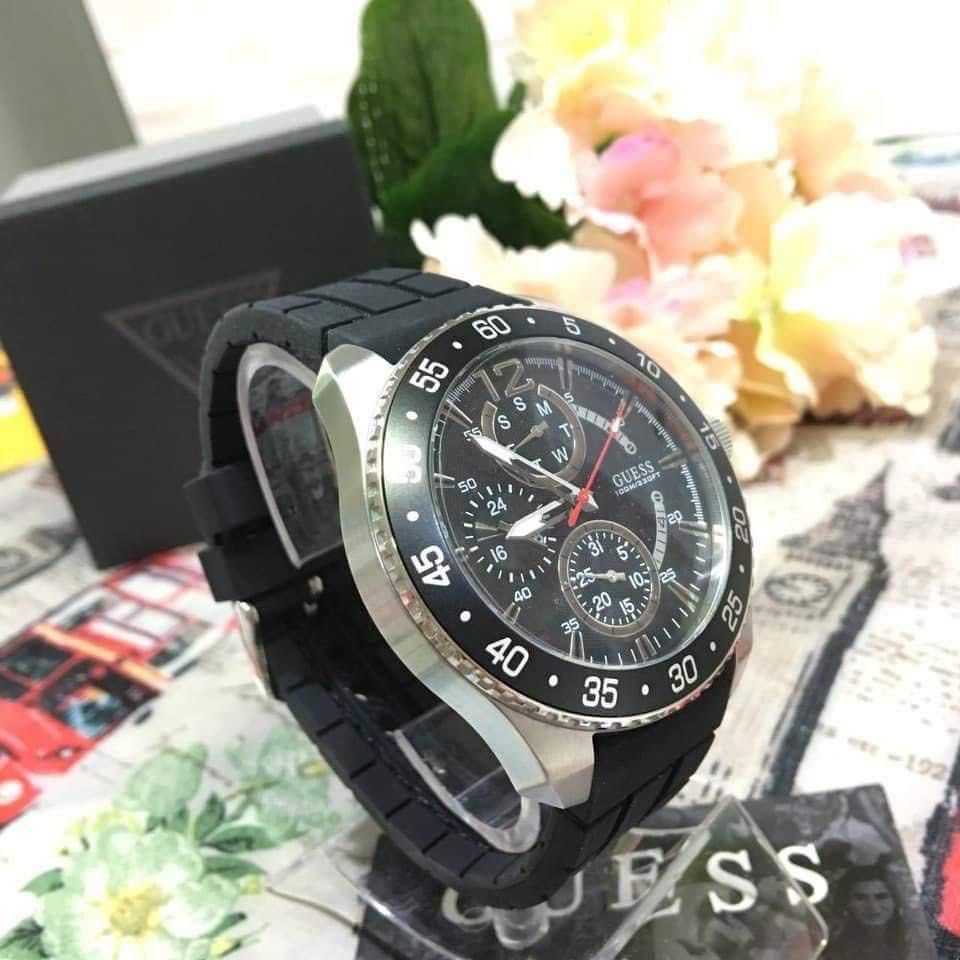 RESTOCK ORIGINAL GUESS JET BLACK DIAL SILVER CASE BLACK RUBBER MENS WATCH W0798G1 Men s Fashion Watches Accessories Watches on Carousell