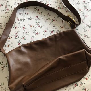 (Category: ) located in . Submitted by yestosecondhand (Listing ID 1303028155, Image 1). Description: .