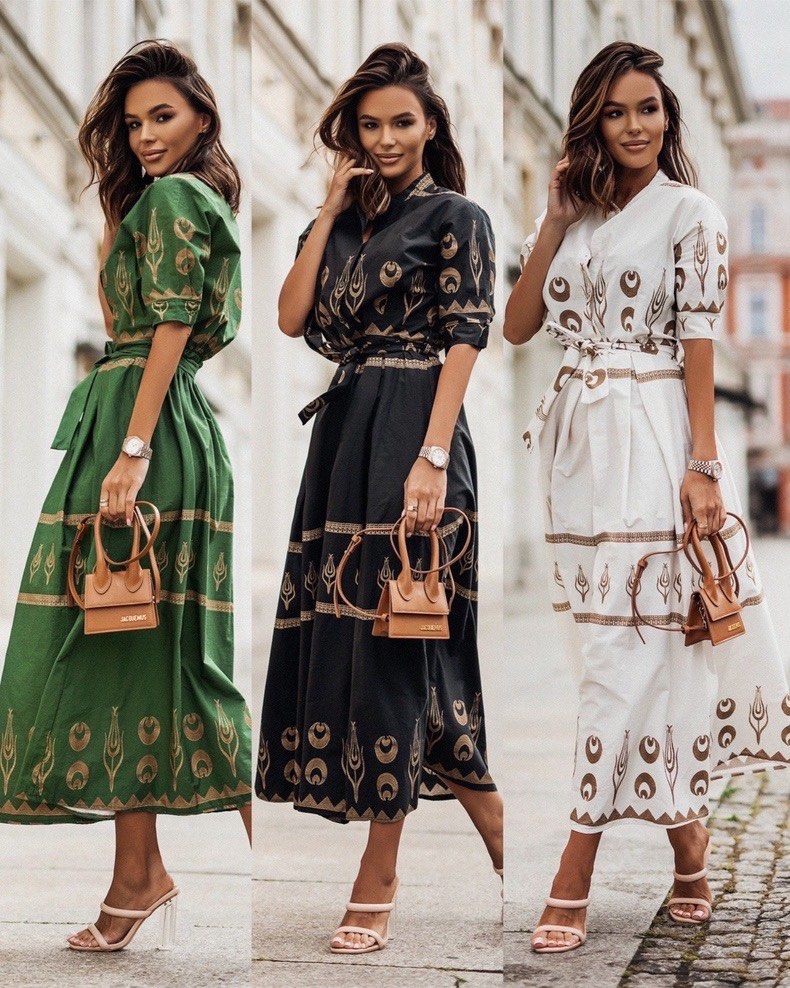 Spanish long dress maxi green black white gold prints European vintage