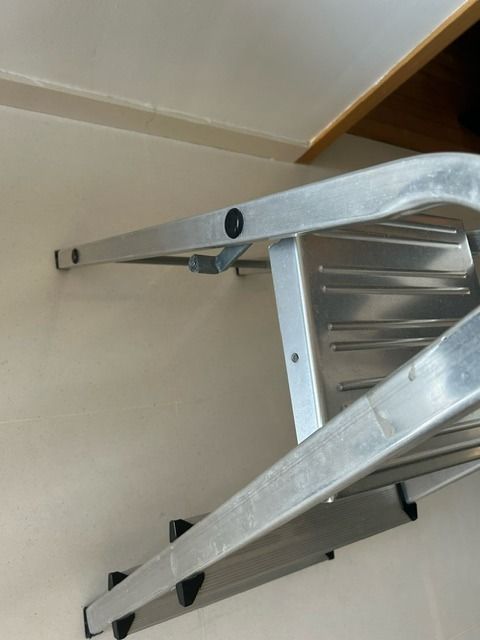 Step ladder65073558032769111
