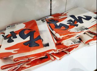 （分類：）位於 。 由 siushansandy 提交（商品編號 1302909136，圖片 1）。簡介： 。