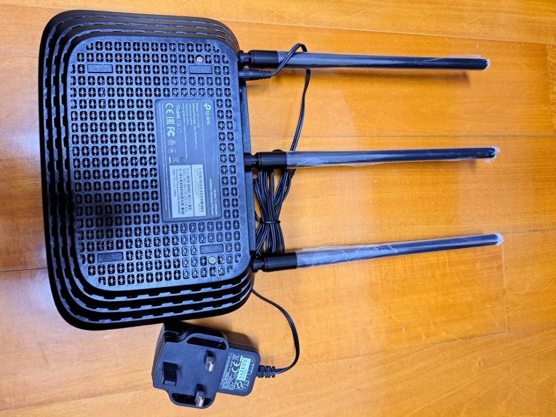 TP-LINK Router （分類：Wifi及上網相關產品）位於 Hong Kong。 由 kosina 提交（商品編號 1303002013，圖片 3）。簡介： 如圖。