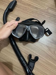 Tusa snorkel and mask