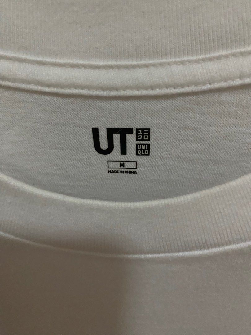 Uniqlo Graphic Shirt (Category: Tshirts & Polo Shirts ) located in Paranaque City. Submitted by thrifteeea (Listing ID 1303025535, Image 2). Description: Size: M Dimes: W: 20 & L: 26 Condition: 9/10 NO ISSUES, negotiable for sure buyers! .