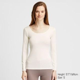 UNIQLO Heattech Scoop Neck Long Sleeve T-Shirt in Winter White