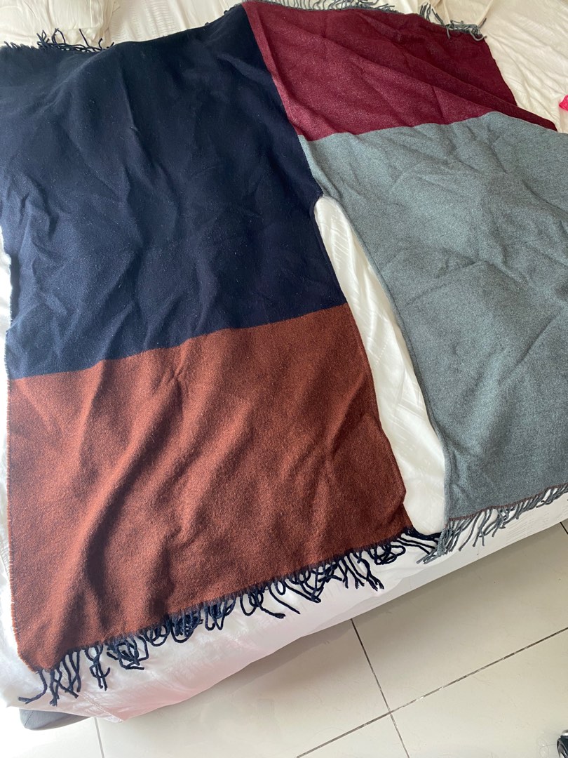 uniqlo shawl