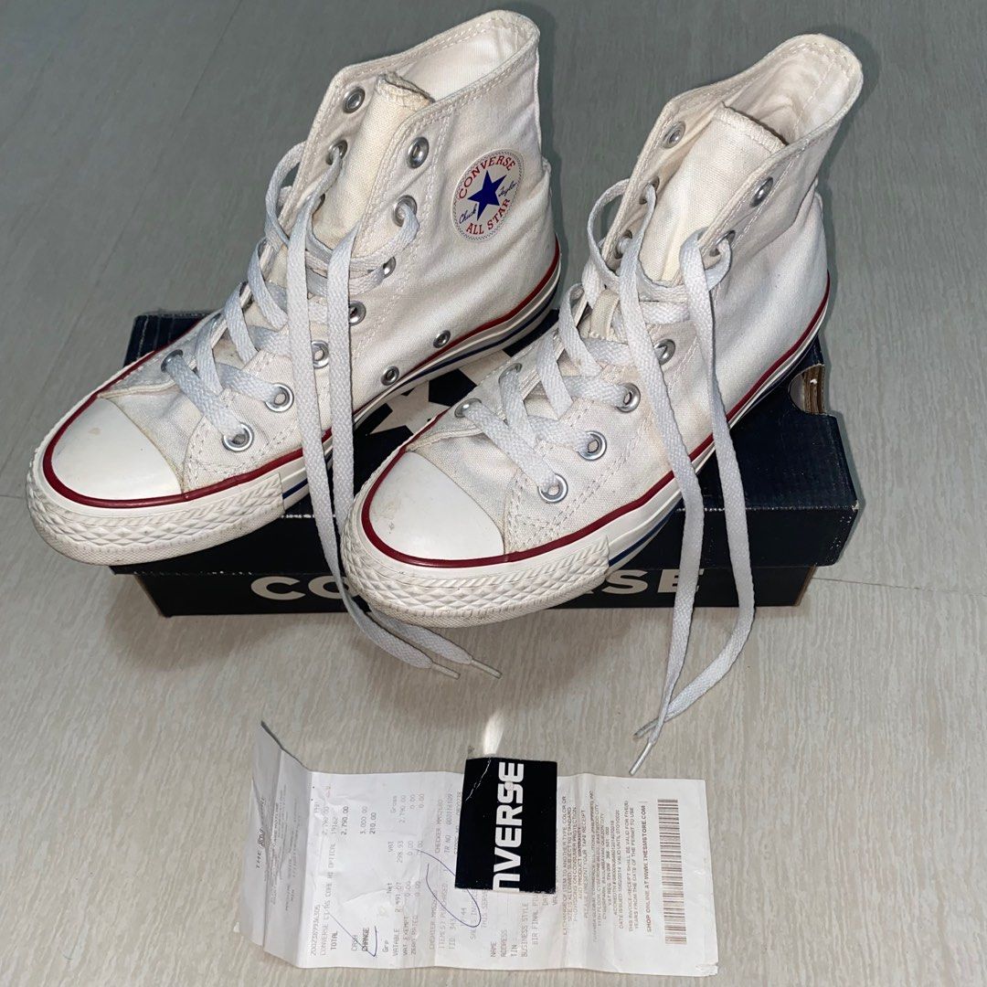 White Converse High Cut (Category: Sneakers) located in Magalang. Submitted by movingoutthings (Listing ID 1302903782, Image 2). Description: Pink Converse is SOLD.