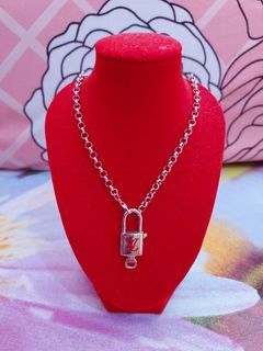 18k Japan White Gold Tauco Necklace