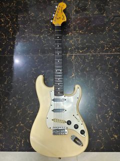 1984 Fender Squier SQ Stratocaster Japan 70's Reissue