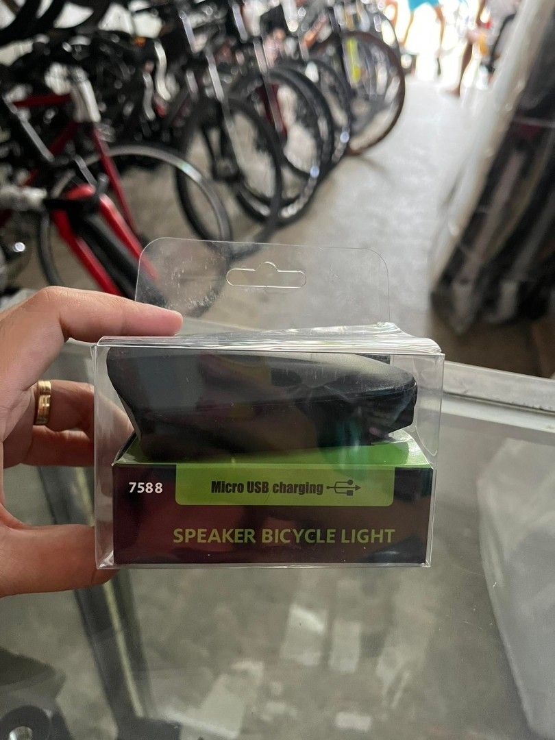 👉 SPEAKER BICYCLE LIGHT (Category: Bicycles) located in Antipolo. Submitted by mgrace0920 (Listing ID 1303171525, Image 3). Description: ONHAND‼️ 👉 SPEAKER BICYCLE LIGHT ▪️🔖300👌 ✔️2in1 Bike Light & Horn ✔️Rechargeable Battery (Micro USB charging) ✔️3 Different Light mode ✔️6 Different Horn sound.