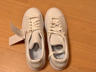 （分類：）位於 。 由 relaxo 提交（商品編號 1303200303，圖片 1）。簡介： 。