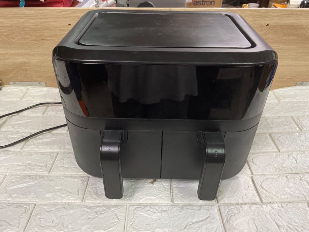Anko twin air fryer (Category: Cookers) located in Pasay City. Submitted by enrico_appliances (Listing ID 1303122837, Image 1). Description: excellent condition 220 volts independently adjustable temperature LED control panel 11 pre set functions two removable frying pans overheat protection 60 minute automatic shut off with oil drip operation light indicator.