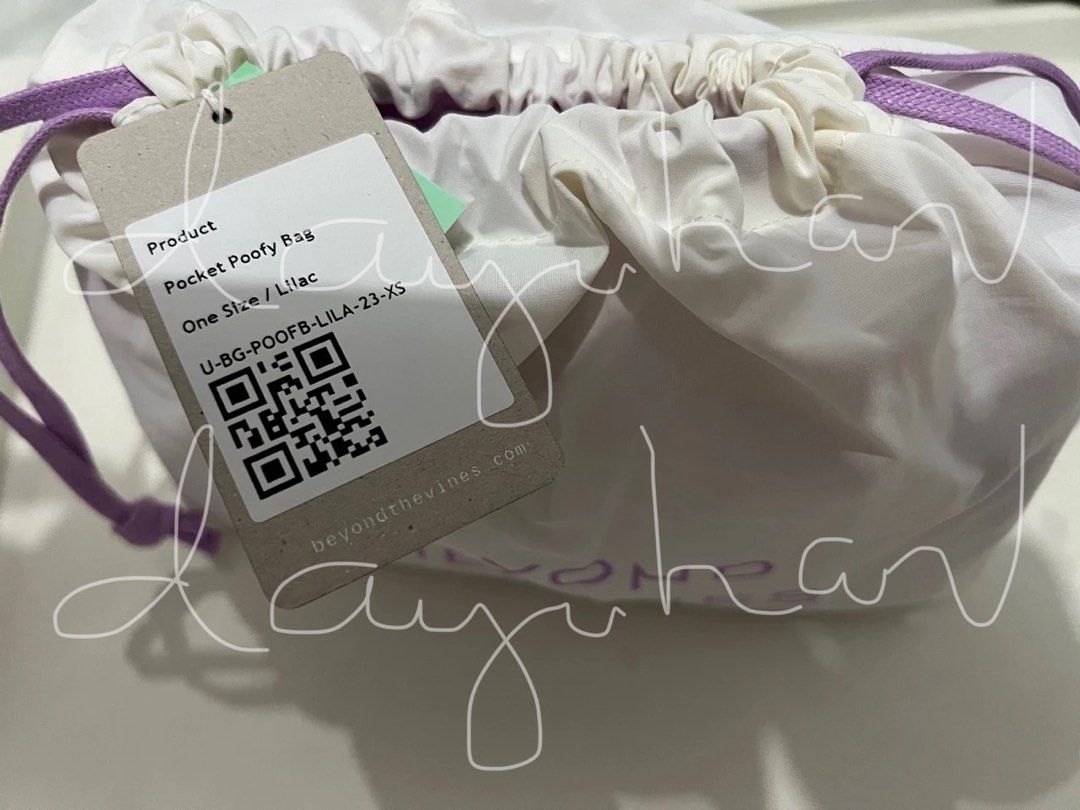Beyond the Vines Poofy Pocket Bag (Category: Cross-body Bags) located in Manila. Submitted by dayuhan (Listing ID 1295878748, Image 2). Description: Preorder/available. Straight from SG..