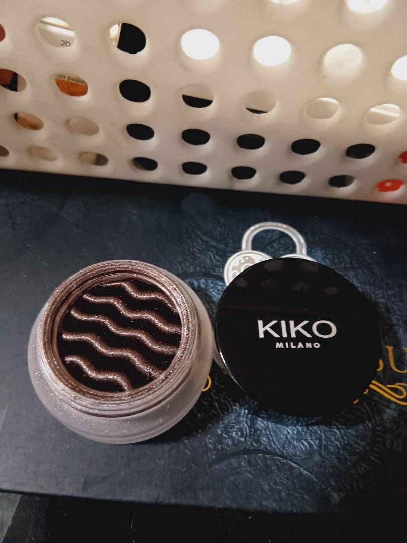 Bundle (Category: Makeup) located in Makati City. Submitted by dilancay (Listing ID 1303082105, Image 3). Description: mac lippy new and kiko mac eyeshadow pls see the pic.