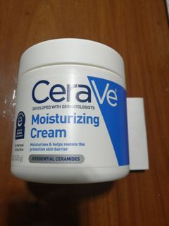 CeraVe moisturizing cream