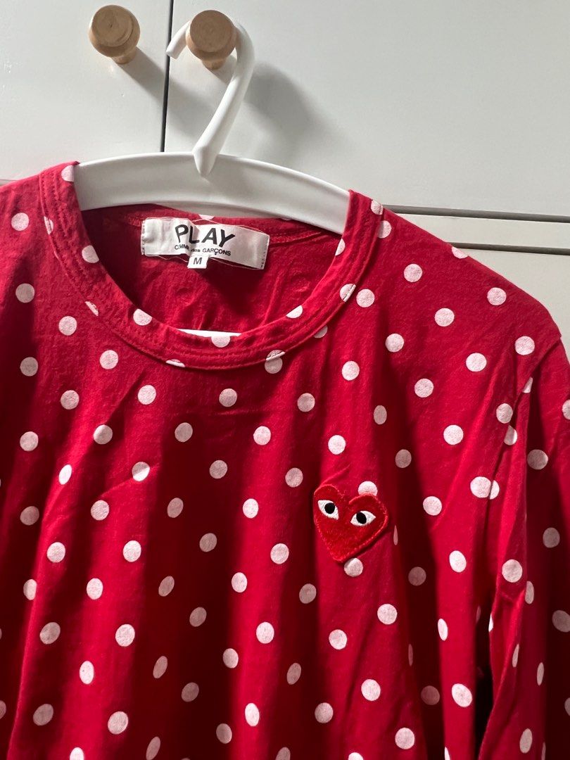 Comme Des Garcons PLAY (Category: Shirts) located in Taguig. Submitted by dabbyxx (Listing ID 1303236320, Image 3). Description: Excellent used condition .