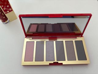 （分類：）位於 。 由 kcon_tt 提交（商品編號 1303095687，圖片 1）。簡介： 。